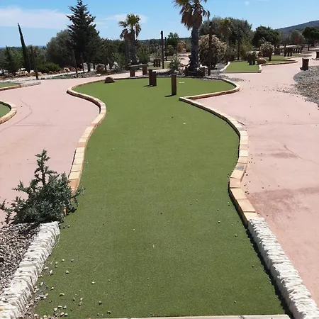Camping Les Hauts De L'arena * Caves