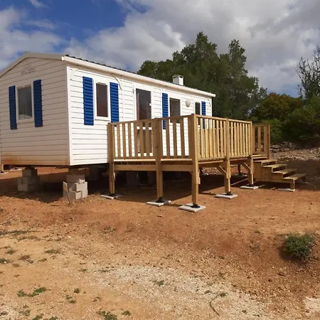 Camping Les Hauts De L'arena *